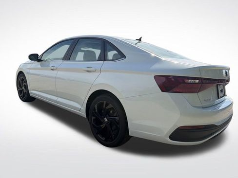 New 2026 Volkswagen Jetta SE FWD image 5