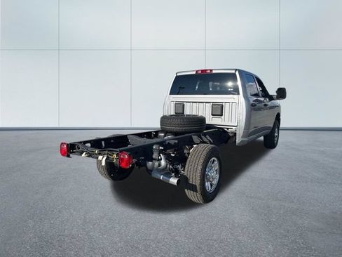 Used 2023 RAM 3500 Tradesman w/ Chrome Appearance Group AWD/4WD image 10