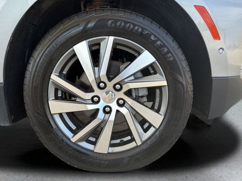 Used 2023 Chevrolet Equinox Premier AWD/4WD image 26