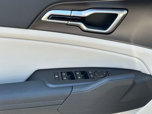 New 2026 Kia Sportage EX FWD image 10