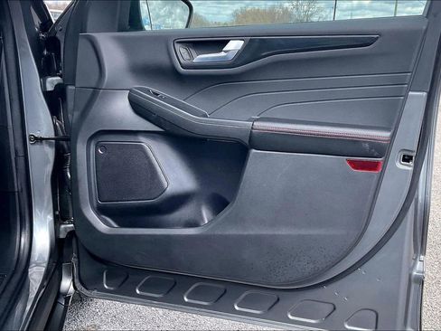 Certified 2024 Ford Escape ST-Line w/ Cold Weather Package image 28