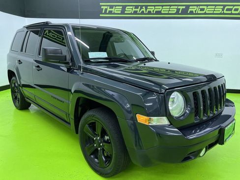 Used 2014 Jeep Patriot Sport w/ Power Value Group FWD image 2