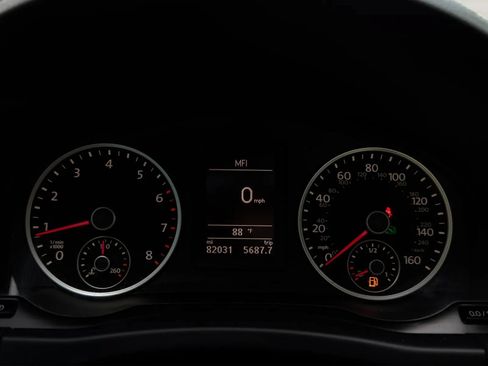 Used 2017 Volkswagen Tiguan Sport FWD image 11