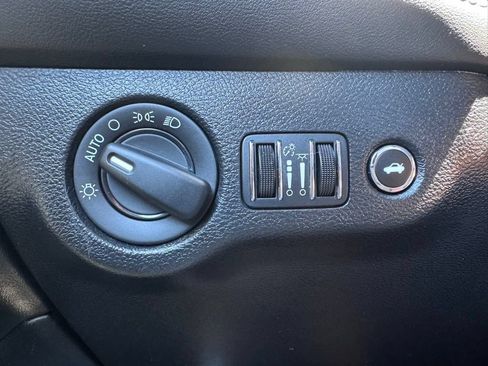 Used 2022 Dodge Challenger R/T Scat Pack RWD image 32