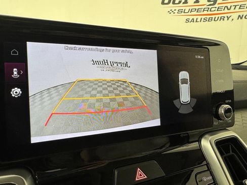 Used 2023 Kia Sorento SX FWD image 18