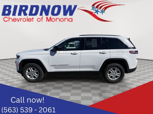Used 2023 Jeep Grand Cherokee Laredo AWD/4WD image 1