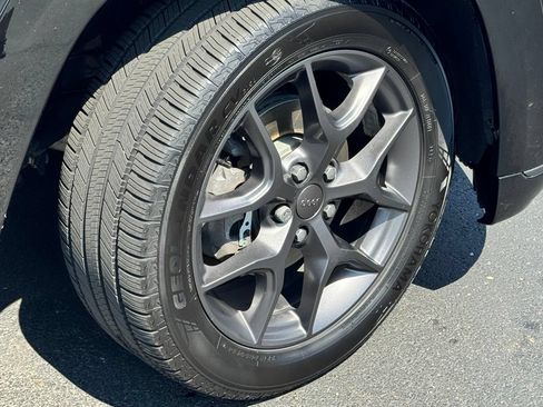 Used 2019 Jeep Grand Cherokee Limited X AWD/4WD image 9