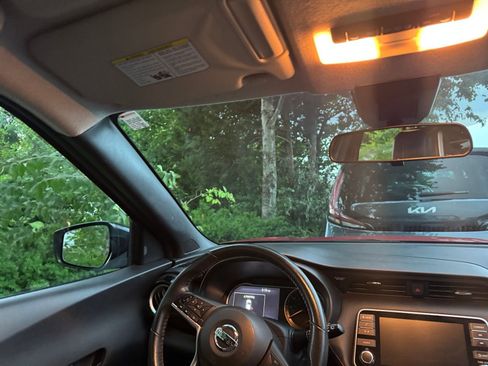 Used 2020 Nissan Kicks SR w/ SR Premium Package FWD image 33