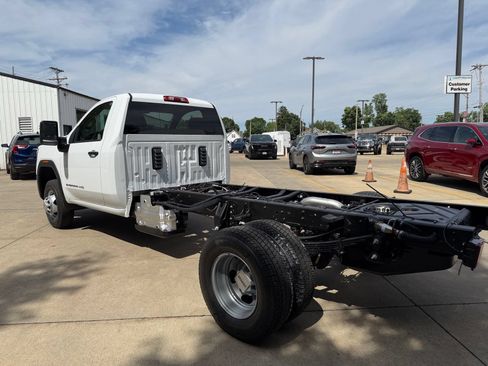 New 2026 GMC Sierra 3500 Pro w/ Convenience Package AWD/4WD image 21
