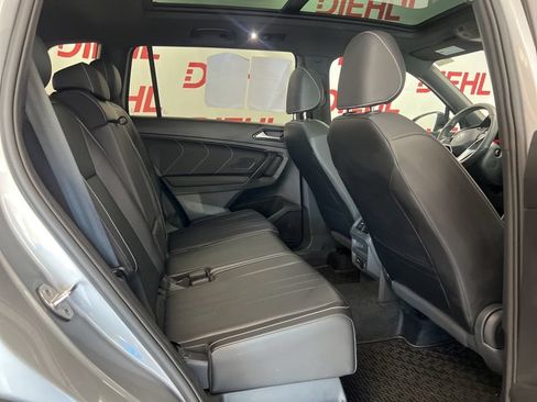 Used 2024 Volkswagen Tiguan SE R-Line AWD/4WD image 11
