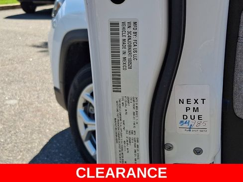 Used 2024 Jeep Compass Latitude AWD/4WD image 26