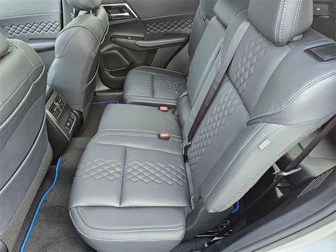 New 2025 Mitsubishi Outlander SEL Black Edition image 5