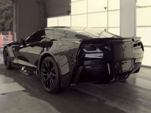 Used 2016 Chevrolet Corvette Z06 w/ 2LZ Preferred Equipment Group RWD image 1