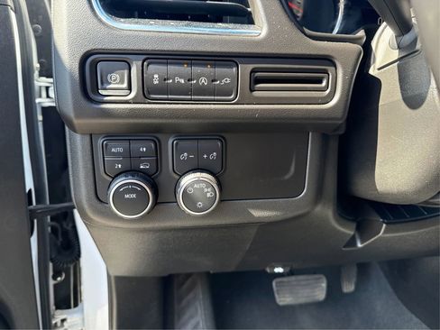 Used 2021 Chevrolet Tahoe LT AWD/4WD image 20