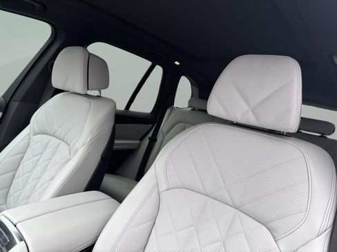 New 2026 BMW X5 xDrive50e w/ M Sport Package image 19