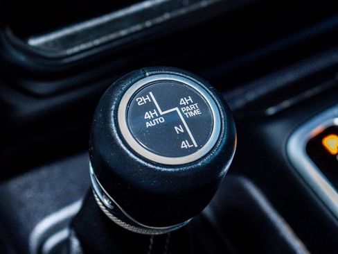 Used 2022 Jeep Wrangler Unlimited Sahara image 16