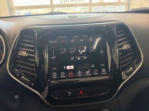 Used 2019 Jeep Cherokee Limited w/ Luxury Group AWD/4WD image 46