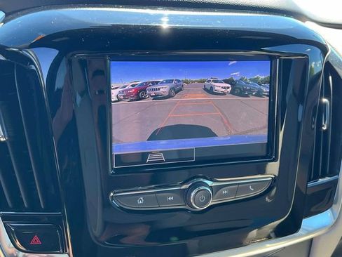 Used 2023 Chevrolet Traverse LS AWD/4WD image 15