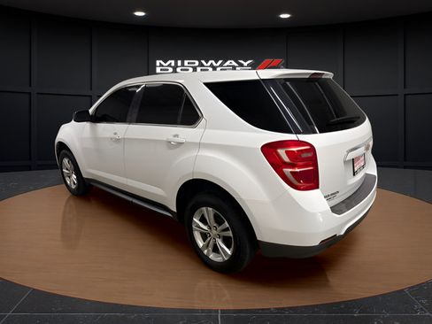 Used 2017 Chevrolet Equinox LS FWD image 3