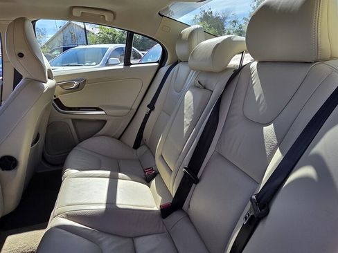 Used 2012 Volvo S60 T5 image 15