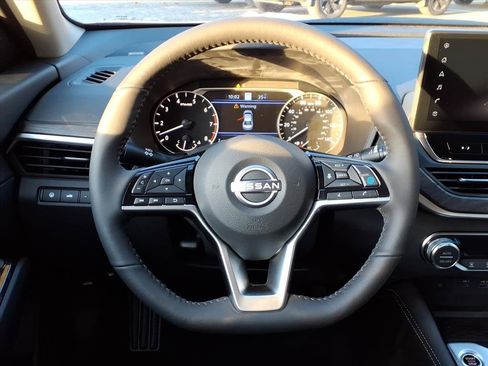 New 2025 Nissan Altima 2.5 SL image 12