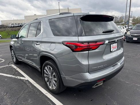 Used 2023 Chevrolet Traverse Premier w/ LPO, Floor Liner Package AWD/4WD image 5