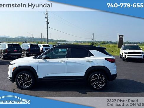 Used 2024 Chevrolet TrailBlazer RS AWD/4WD image 3