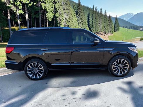 Used 2021 Lincoln Navigator Reserve w/ Luxury Package AWD/4WD image 7