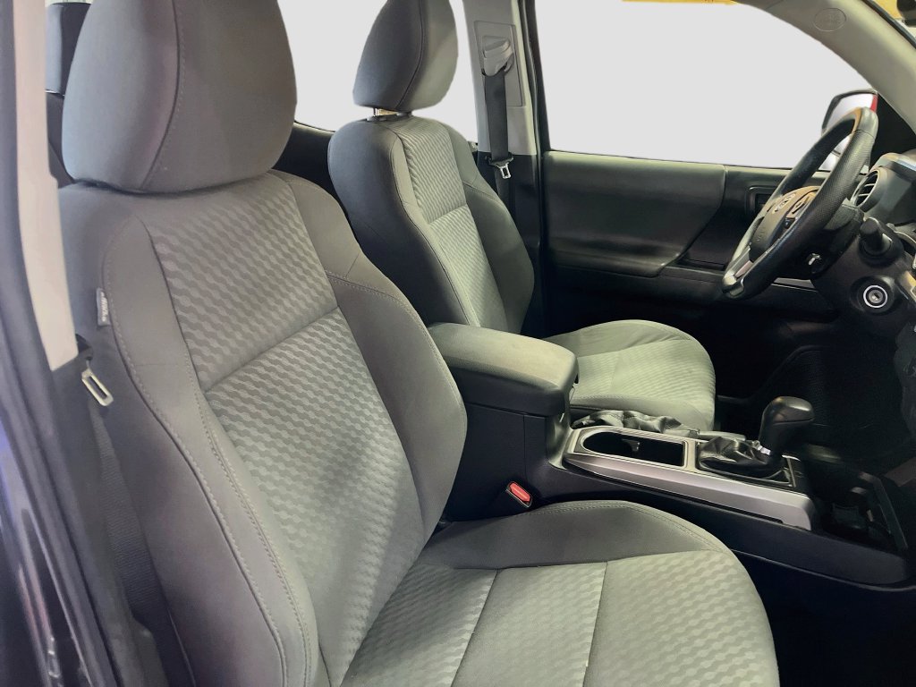 Used 2022 Toyota Tacoma SR5 RWD image 27