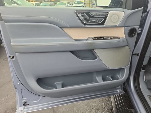 Used 2019 Lincoln Navigator Black Label AWD/4WD image 11