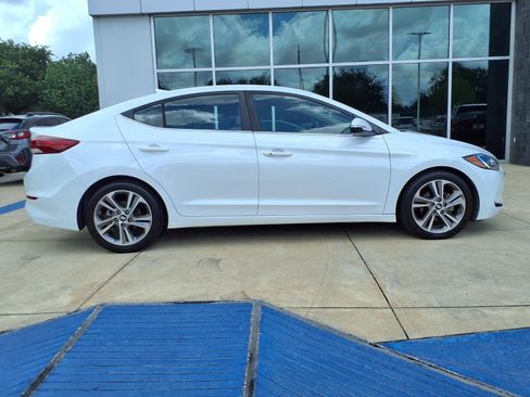 Used 2018 Hyundai Elantra Limited FWD image 25