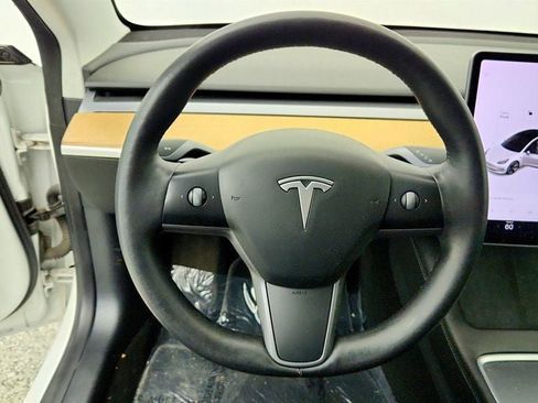 Used 2021 Tesla Model 3 Standard Range Plus RWD image 12