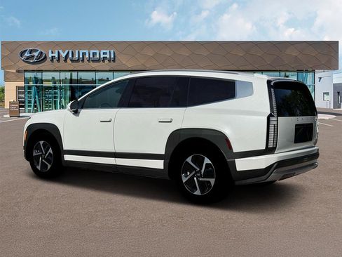 New 2026 Hyundai Ioniq 9 SE image 4