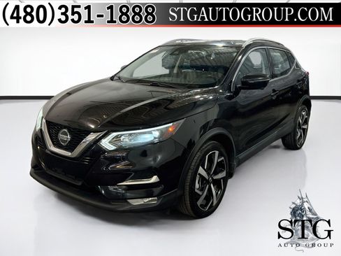 Used 2022 Nissan Rogue Sport SL w/ Premium Package FWD image 1