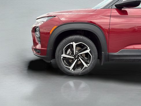 Used 2023 Chevrolet TrailBlazer RS w/ Sun and Liftgate Package AWD/4WD image 31