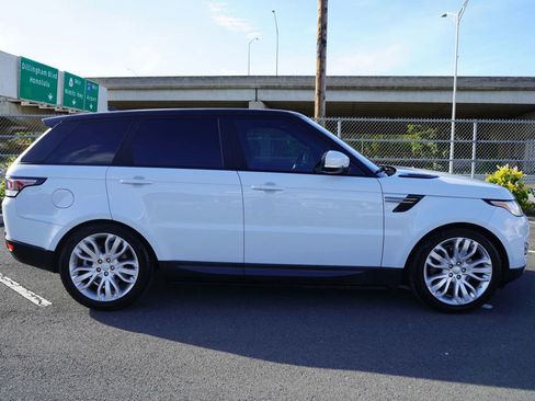 Used 2016 Land Rover Range Rover Sport SE AWD/4WD image 22