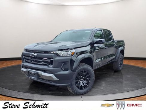 New 2026 Chevrolet Colorado Trail Boss AWD/4WD image 1
