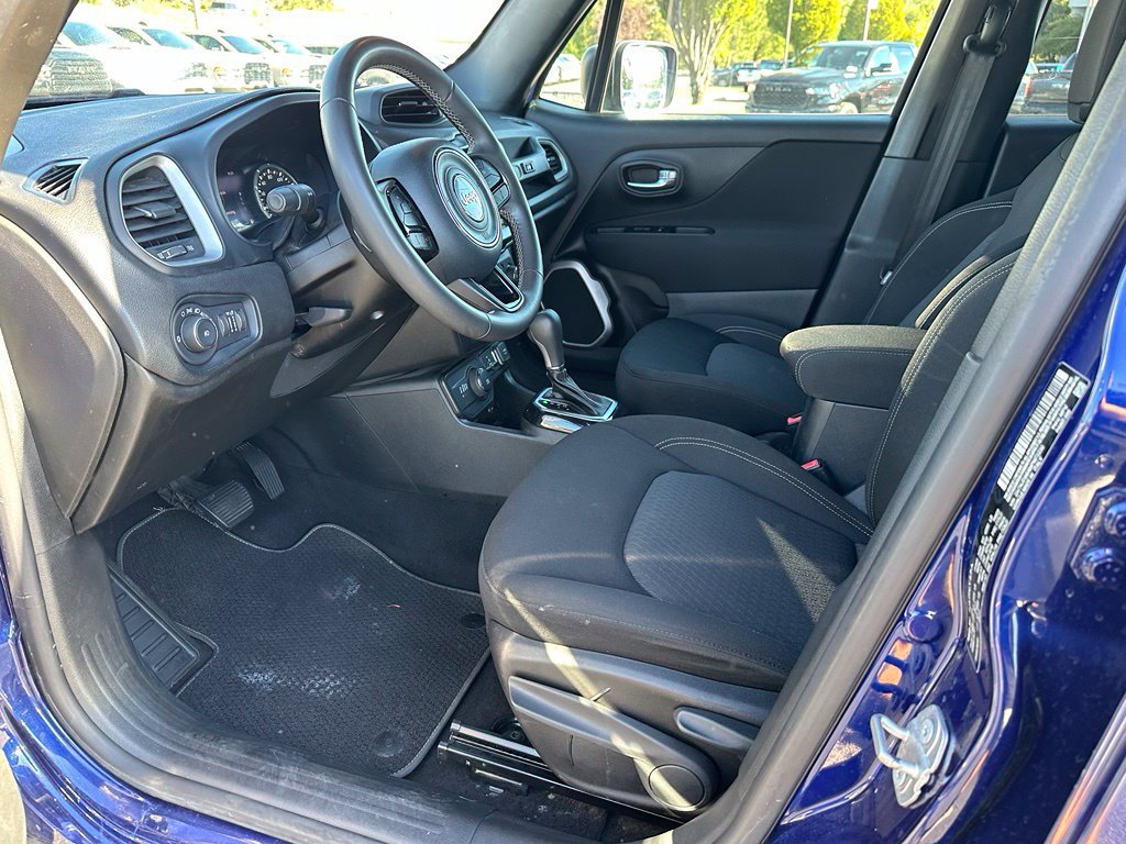 Used 2021 Jeep Renegade Latitude AWD/4WD image 27