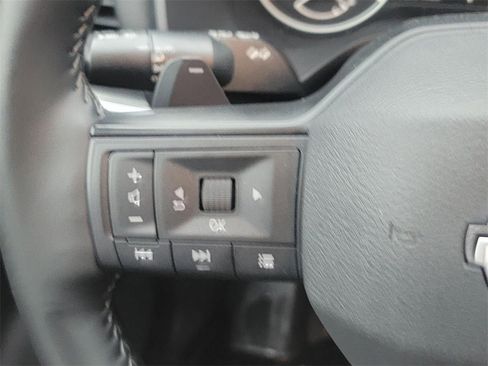 Certified 2025 Nissan Rogue SV image 16