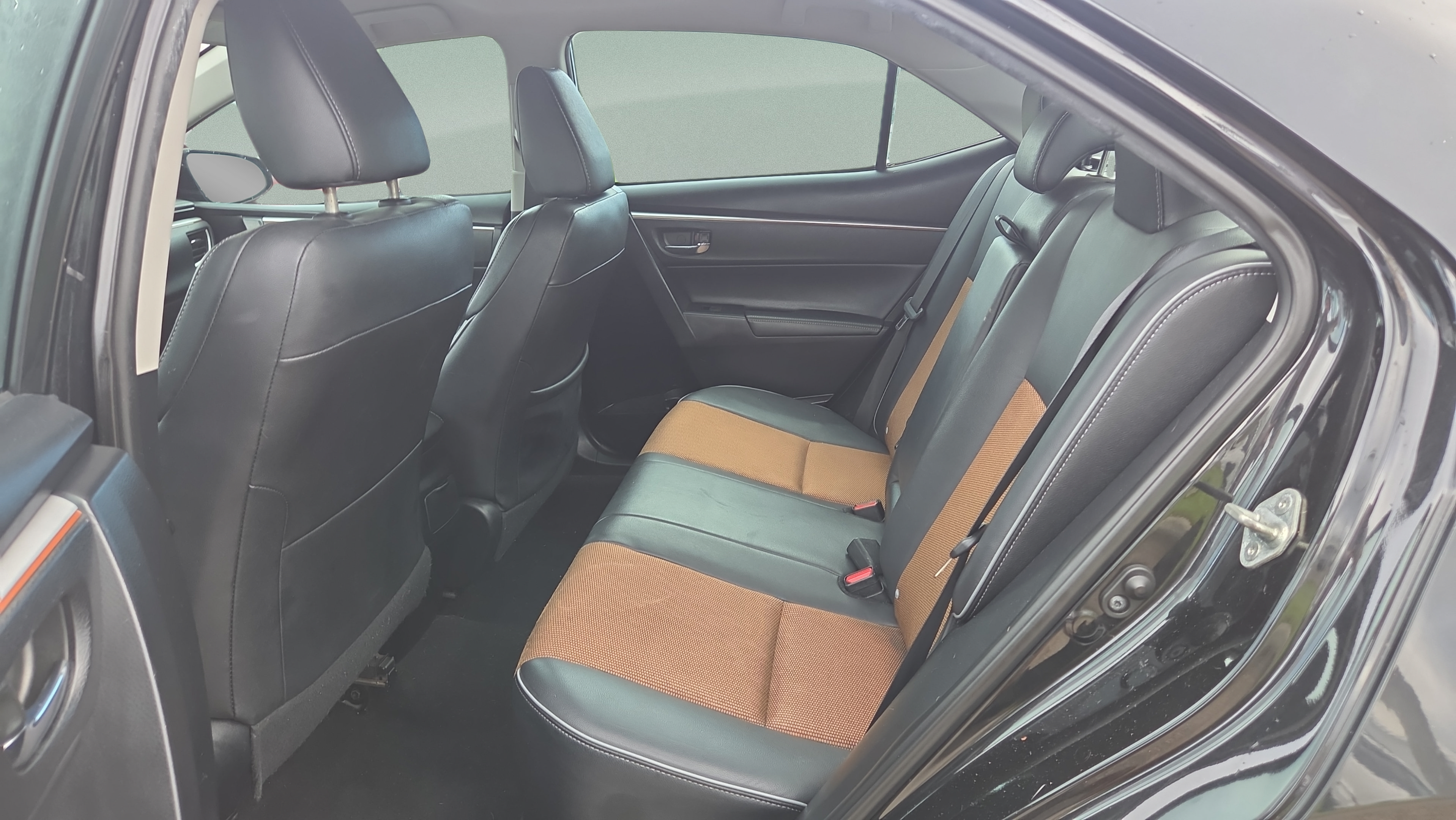 Used 2016 Toyota Corolla S FWD image 11