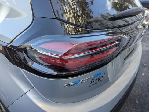 Used 2023 Chevrolet Bolt LT image 6