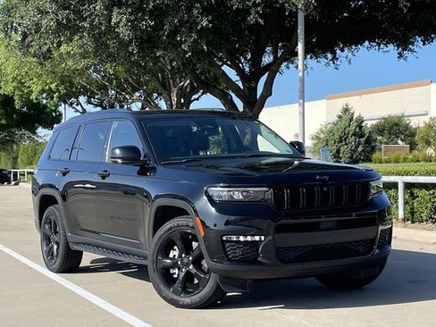 Used 2022 Jeep Grand Cherokee L Limited w/ Luxury Tech Group II RWD image 2
