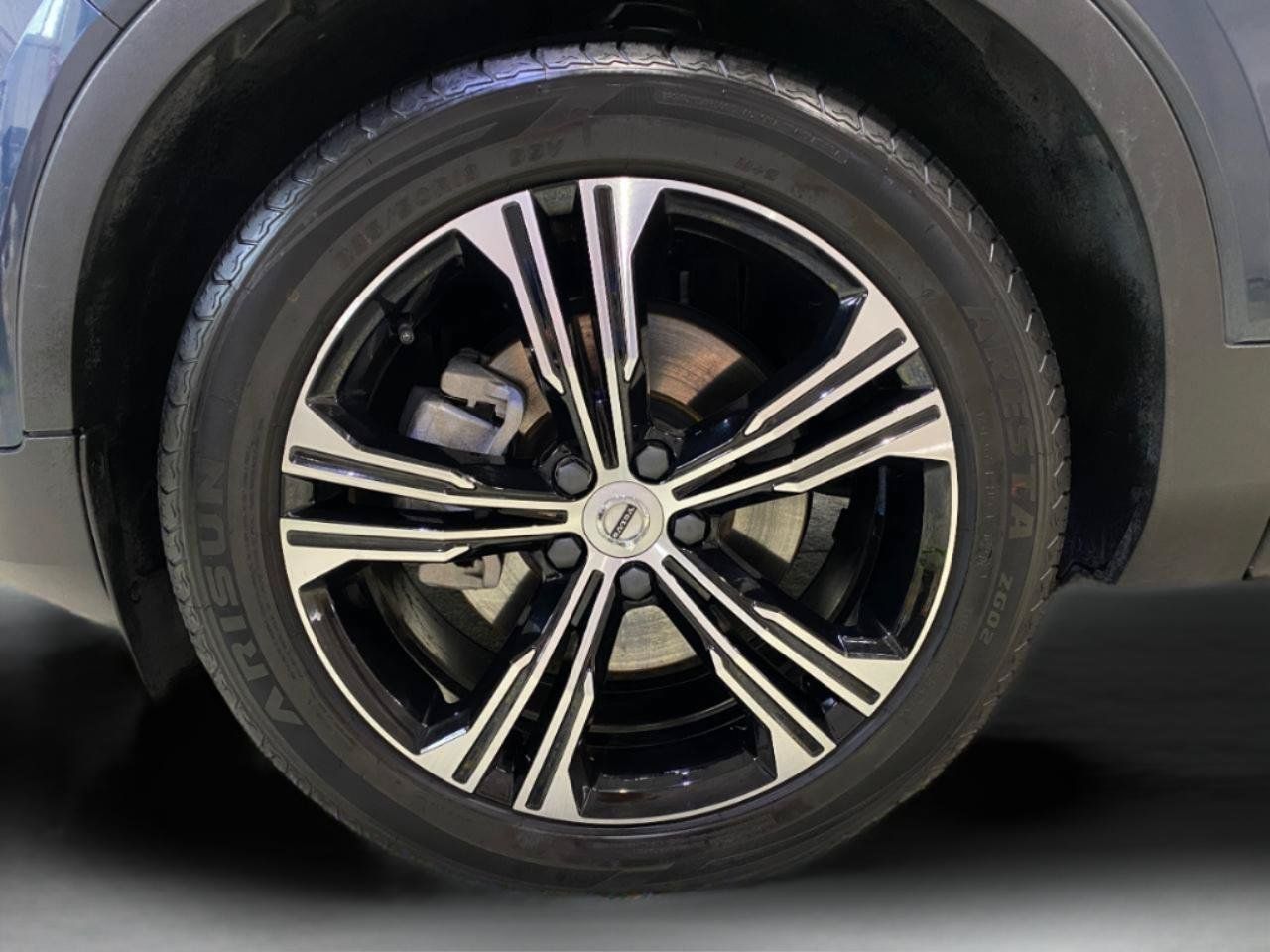 Used 2020 Volvo XC40 T5 Inscription w/ Protection Package Premier AWD/4WD image 31