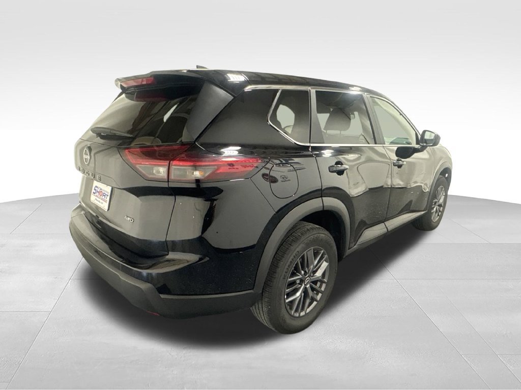 Used 2026 Nissan Rogue SV AWD/4WD image 4