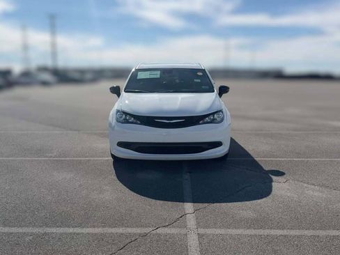 New 2026 Chrysler Voyager LX image 2