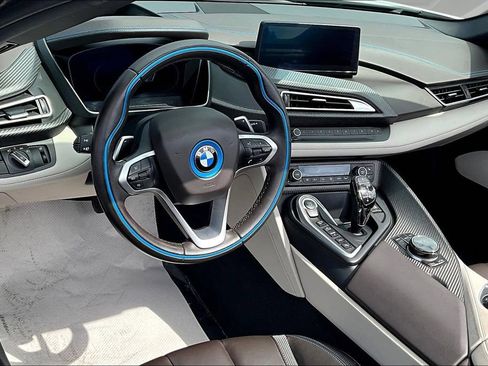 Used 2019 BMW i8 Roadster AWD/4WD image 13