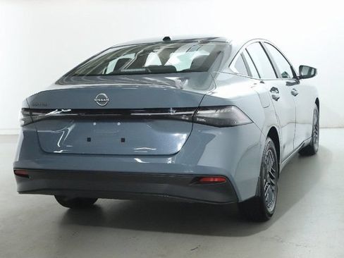 Used 2026 Nissan Sentra SV w/ SV Convenience Package FWD image 46