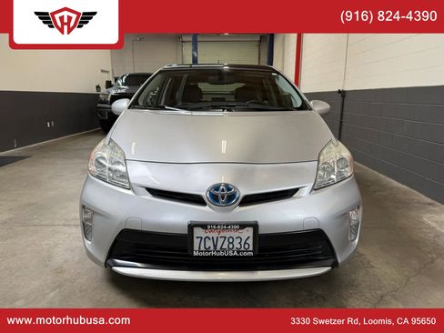 Used 2013 Toyota Prius Four w/ Deluxe Solar Roof Pkg FWD image 12