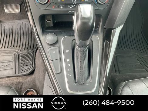 Used 2018 Ford Focus Titanium w/ Titanium Technology Package FWD image 25