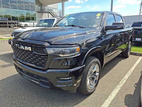 Used 2025 RAM 1500 Big Horn AWD/4WD image 2